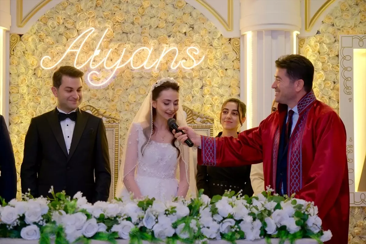 Başkan Kaya, İsimtaşıyla Nikah Kıydı